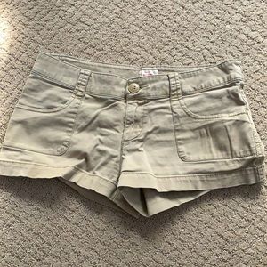 MOSSIMO khaki shorts